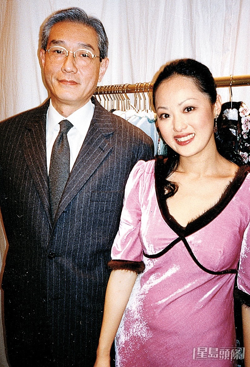 Mỹ nhân khiến 2 đại gia phá sản: Tiêu vặt 100 triệu mỗi tháng, đồ không mặc lại lần 2, thẻ phải không hạn mức!- Ảnh 9. Mỹ nhân khiến 2 đại gia phá sản: Tiêu vặt 100 triệu mỗi tháng, đồ không mặc lại lần 2, thẻ phải không hạn mức!- Ảnh 9.