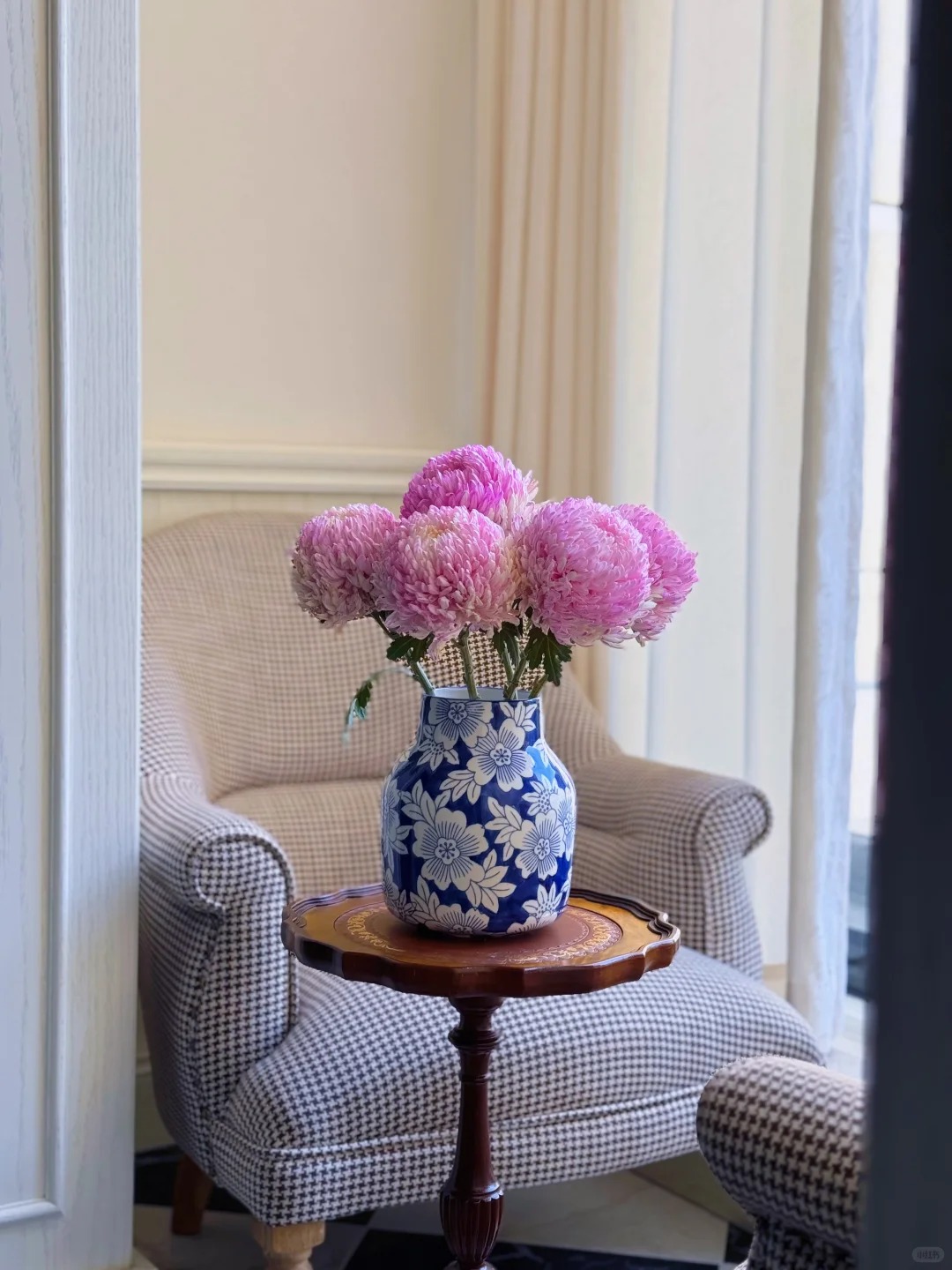 Kh&ocirc;ng phải mẫu đơn, cũng chẳng phải c&uacute;c thường: Lo&agrave;i hoa lạ đang khiến chị em l&ugrave;ng sục để "đổi gi&oacute;" b&agrave;n tr&agrave; ng&agrave;y Tết- Ảnh 25.