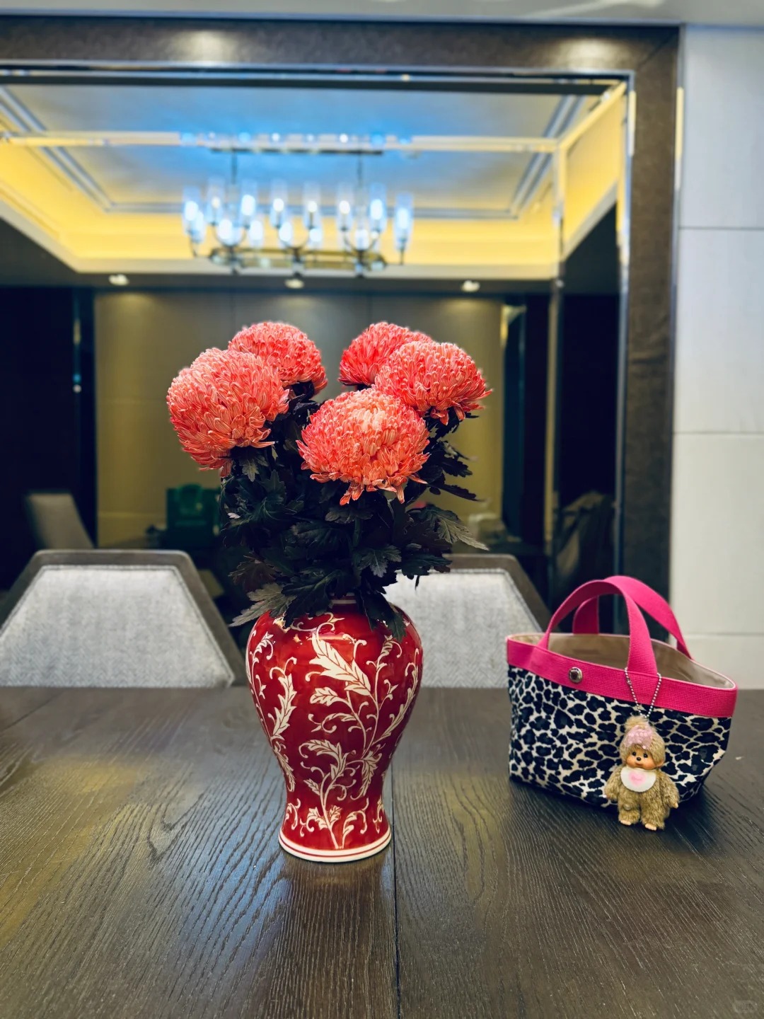 Kh&ocirc;ng phải mẫu đơn, cũng chẳng phải c&uacute;c thường: Lo&agrave;i hoa lạ đang khiến chị em l&ugrave;ng sục để "đổi gi&oacute;" b&agrave;n tr&agrave; ng&agrave;y Tết- Ảnh 16.