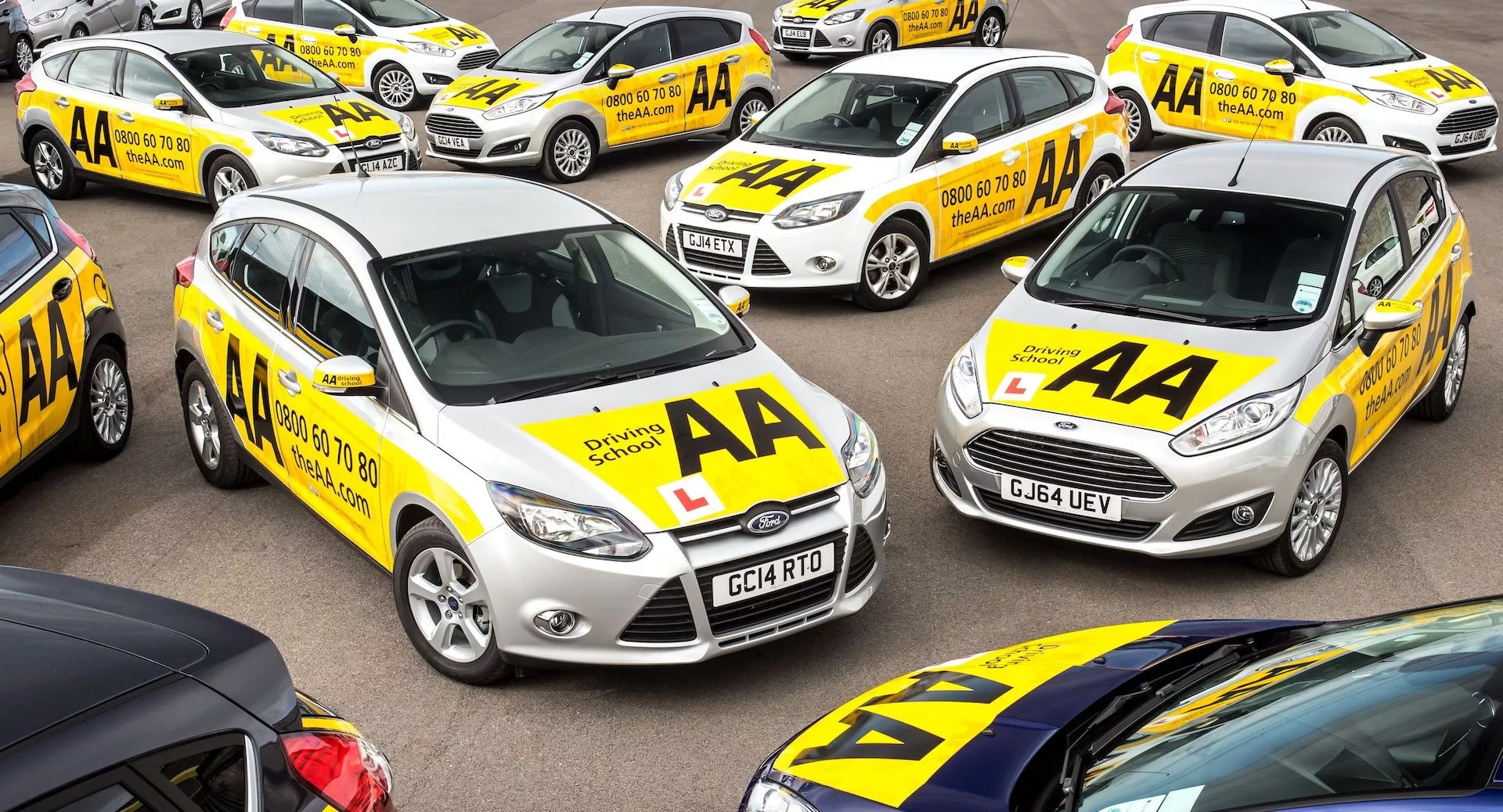 Bài thi sát hạch lái xe tại Vương quốc Anh khắc nghiệt đến mức thí sinh phải thuê 'diễn viên đóng thế'- Ảnh 2. Bài thi sát hạch lái xe tại Vương quốc Anh khắc nghiệt đến mức thí sinh phải thuê 'diễn viên đóng thế'- Ảnh 2.