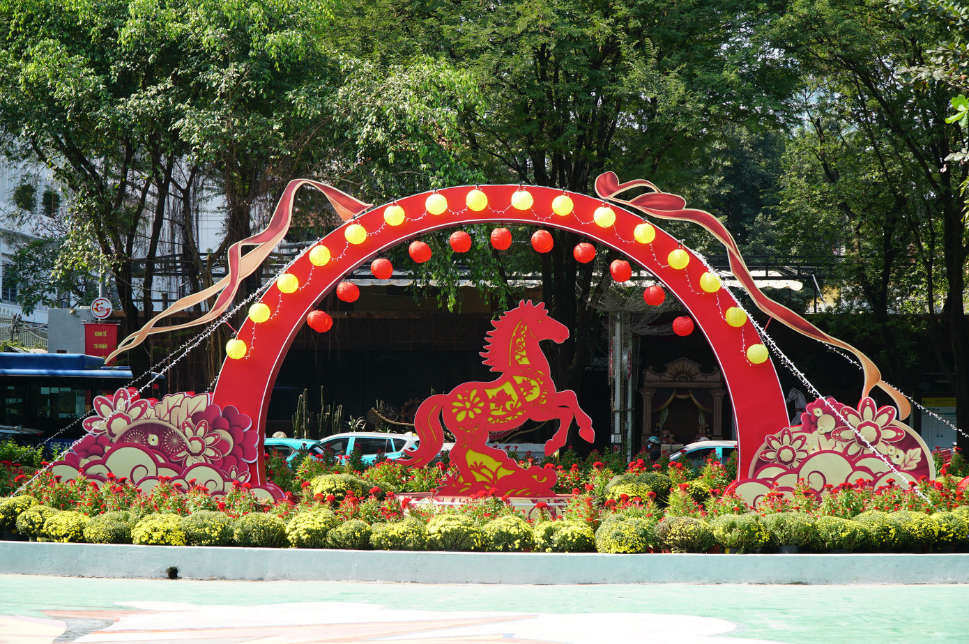 'Đất v&agrave;ng' bỏ hoang giữa trung t&acirc;m TPHCM th&agrave;nh c&ocirc;ng vi&ecirc;n đ&ocirc;ng vui dịp Tết- Ảnh 1.