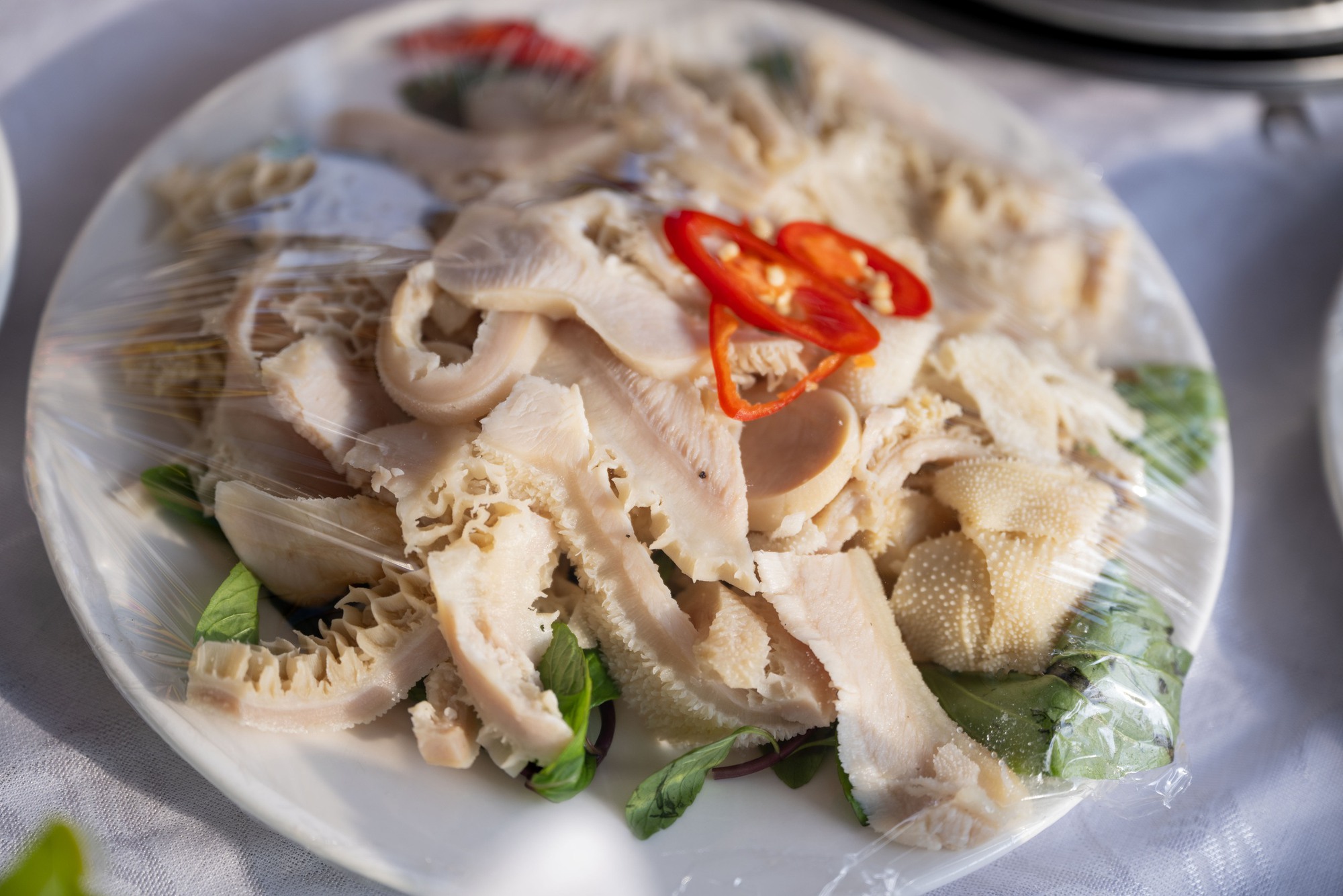 180 m&acirc;m cỗ nh&agrave; Đ&igrave;nh Bắc h&ocirc;m nay- Ảnh 15.