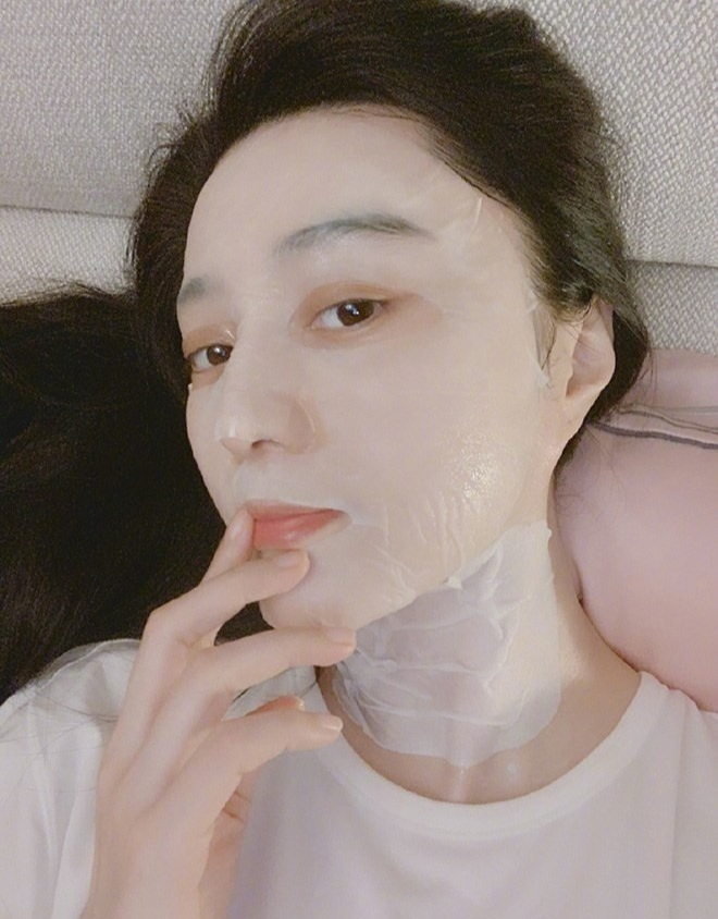 Đại mỹ nh&acirc;n cả showbiz c&ocirc;ng nhận: Nhan sắc đẹp bất chấp cam thường, l&agrave;n da tuổi 44 khiến g&aacute;i trẻ c&uacute;i đầu ch&agrave;o thua- Ảnh 7.