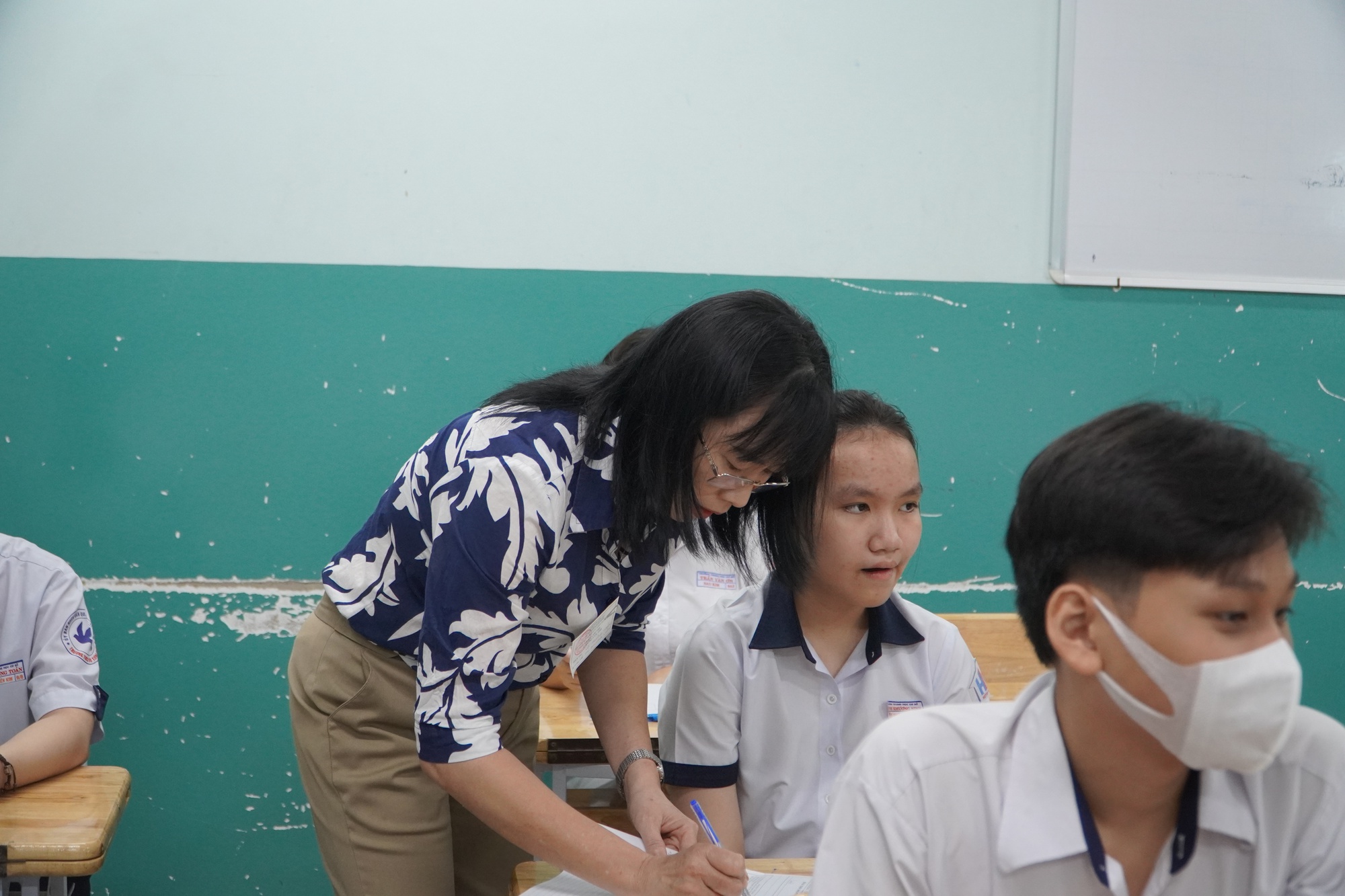 Giám đốc Sở GD-ĐT TPHCM lý giải chưa thể thực hiện xét tuyển vào lớp 10- Ảnh 1. Giám đốc Sở GD-ĐT TPHCM lý giải chưa thể thực hiện xét tuyển vào lớp 10- Ảnh 1.