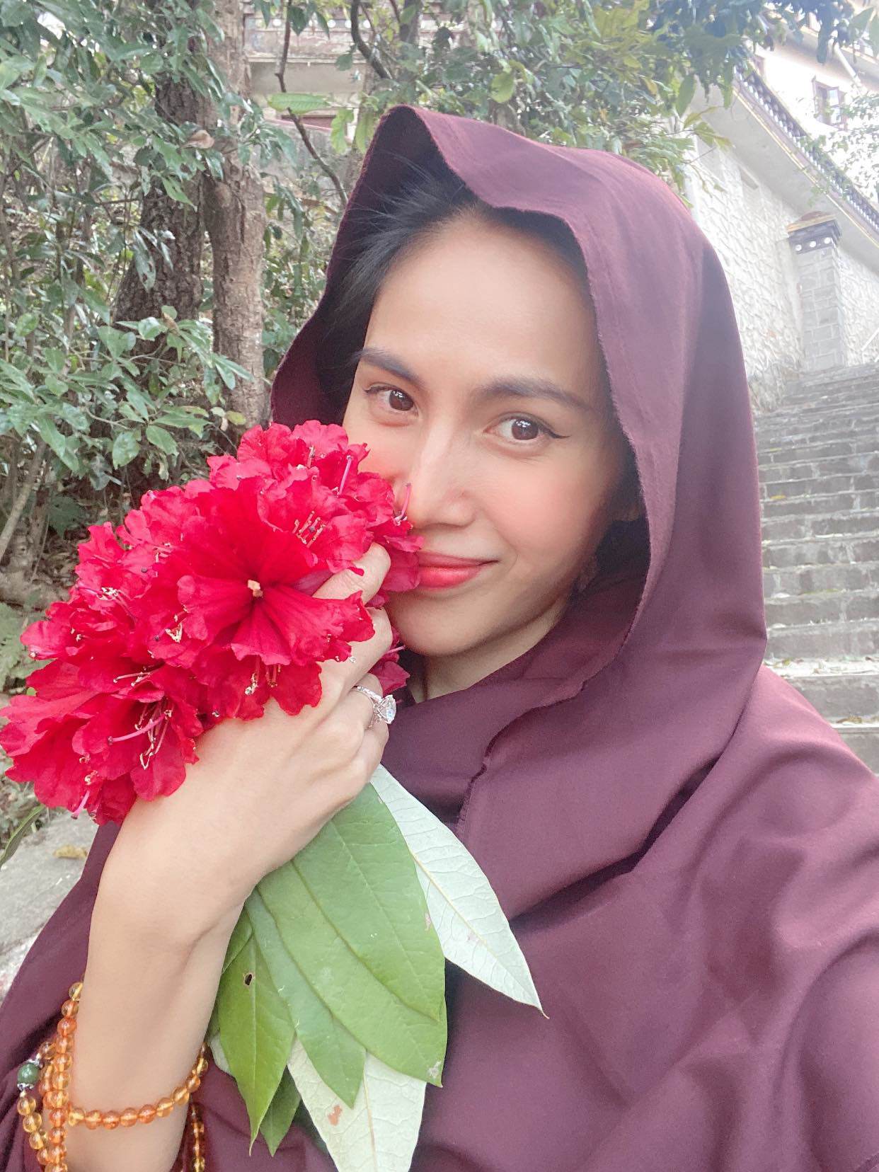 Thủy Ti&ecirc;n đăng ảnh ở Ấn Độ- Ảnh 4.