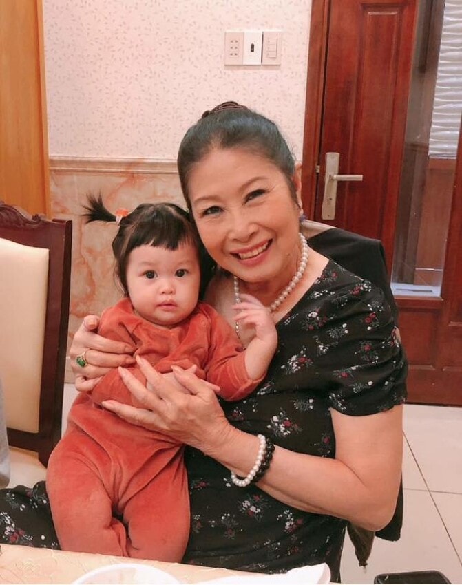 Nữ NSƯT chi 145 triệu cho con dâu sinh ở bệnh viện quốc tế, nhưng tuyên bố thẳng: Ở cữ tôi không làm việc này!- Ảnh 4.