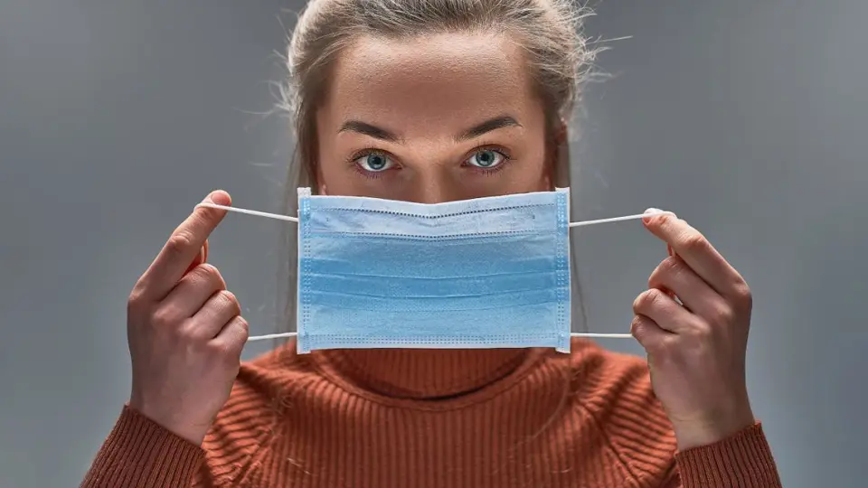 B&aacute;c sĩ khuyến c&aacute;o c&aacute;c gia đ&igrave;nh n&ecirc;n chuẩn bị 5 vật dụng bảo hộ thiết yếu để ph&ograve;ng chống virus Nipah- Ảnh 3.