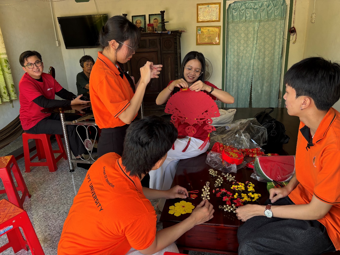 M&ugrave;a xu&acirc;n tr&ecirc;n những chuyến xe, chở tấm l&ograve;ng sẻ chia của tuổi trẻ- Ảnh 3.