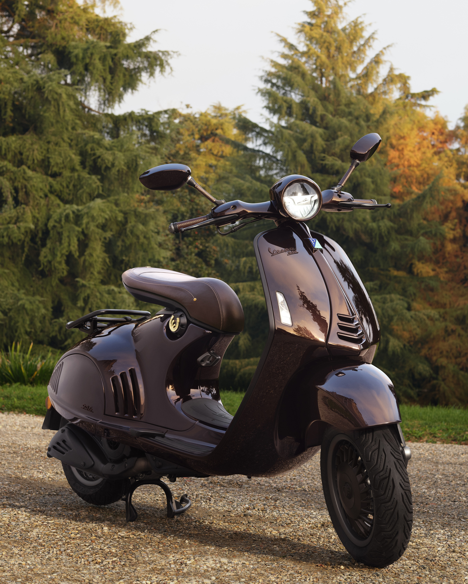 Xem trước Vespa 946 Horse sắp về Việt Nam: Phiên bản giới hạn dành cho người chơi Vespa hệ tuổi ngựa, giá về Việt Nam dễ rơi tầm nửa tỷ- Ảnh 1. Xem trước Vespa 946 Horse sắp về Việt Nam: Phiên bản giới hạn dành cho người chơi Vespa hệ tuổi ngựa, giá về Việt Nam dễ rơi tầm nửa tỷ- Ảnh 1.