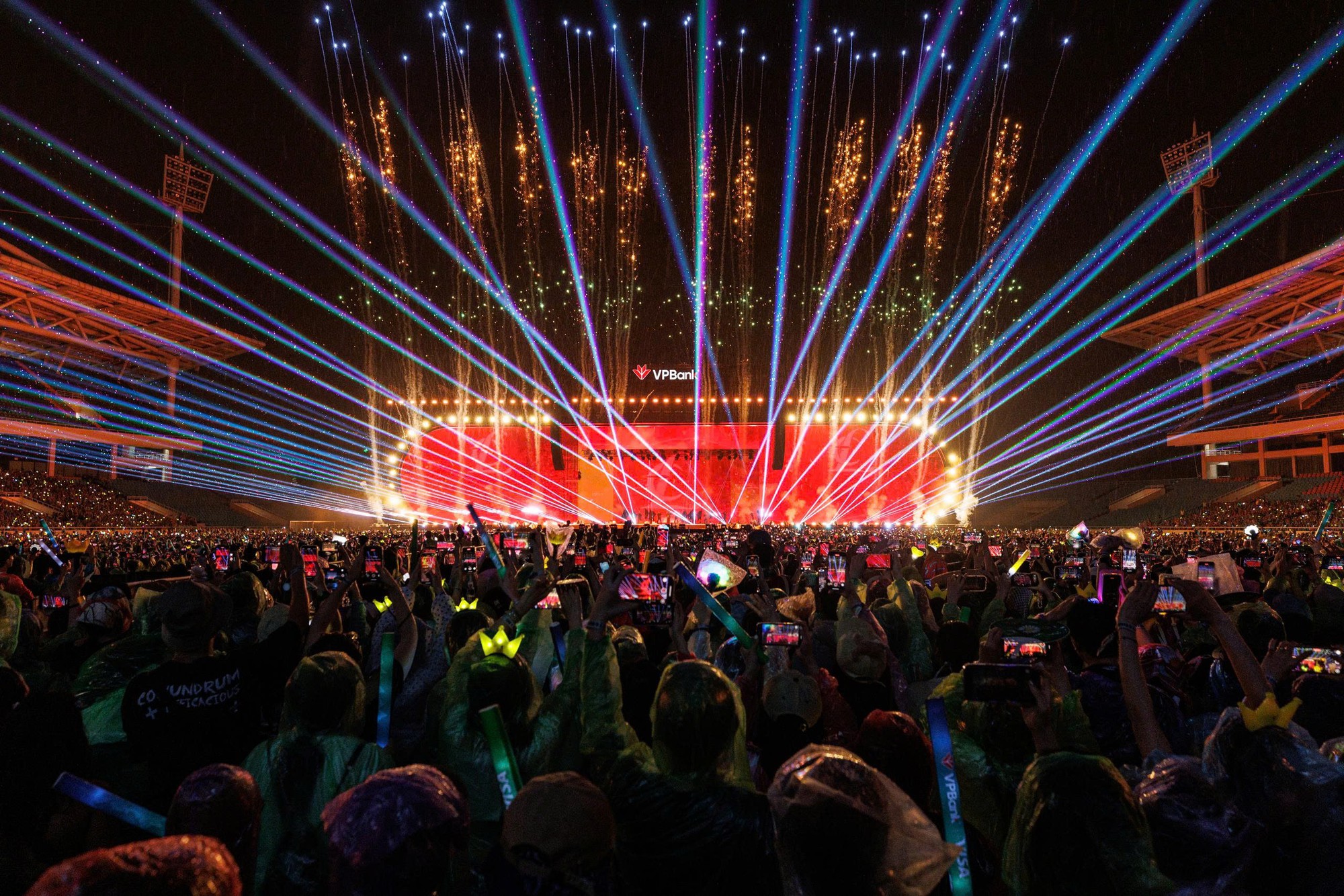 Từ nội lực thương hiệu Việt đến tầm vóc quốc tế: Hành trình “vươn mình ra biển lớn” tại WeChoice 2025- Ảnh 4. Từ nội lực thương hiệu Việt đến tầm vóc quốc tế: Hành trình “vươn mình ra biển lớn” tại WeChoice 2025- Ảnh 4.