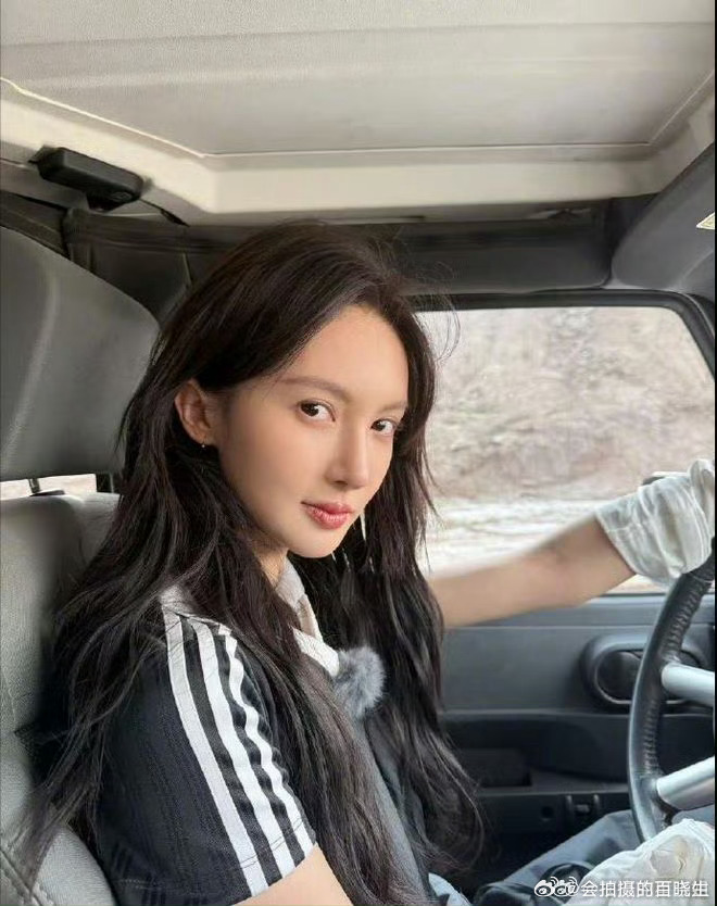 Hoa kh&ocirc;i trường m&uacute;a nghi l&aacute;i Mercedes G63 g&acirc;y tai nạn rồi bỏ trốn, đẩy trợ l&yacute; ra nhận tội thay- Ảnh 2.