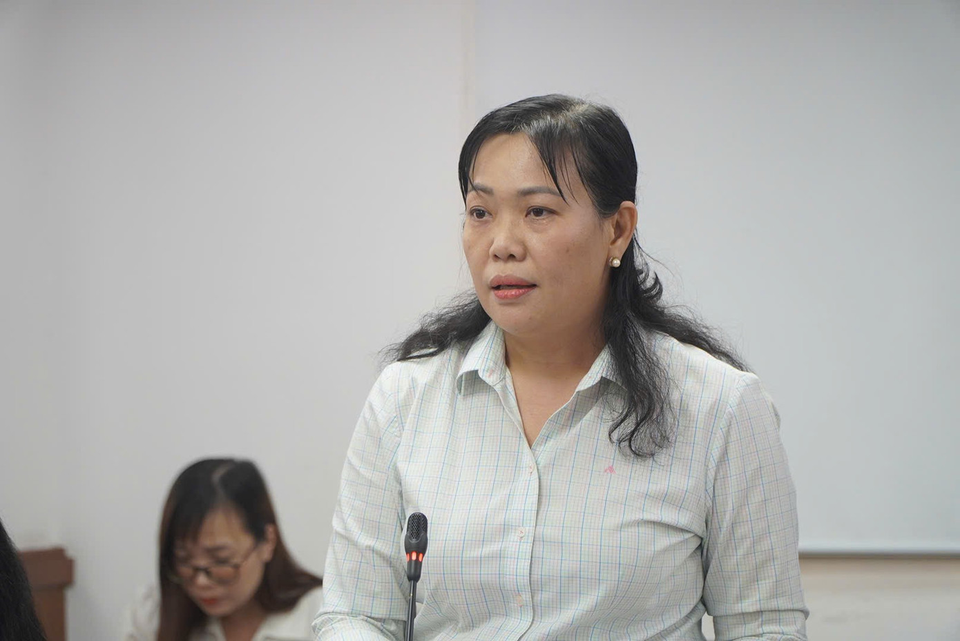 Ba lần kiểm tra c&ocirc;ng ty nghi d&ugrave;ng thịt bẩn chế biến suất ăn cho học sinh TPHCM kh&ocirc;ng ph&aacute;t hiện vi phạm- Ảnh 1.