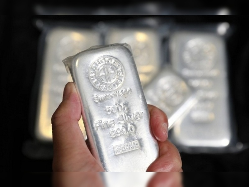 Chưa từng c&oacute;: Gi&aacute; bạc tăng vọt c&ugrave;ng với gi&aacute; v&agrave;ng, vượt 122 triệu/kg - 1kg th&igrave; bằng bao nhi&ecirc;u c&acirc;y?- Ảnh 1.