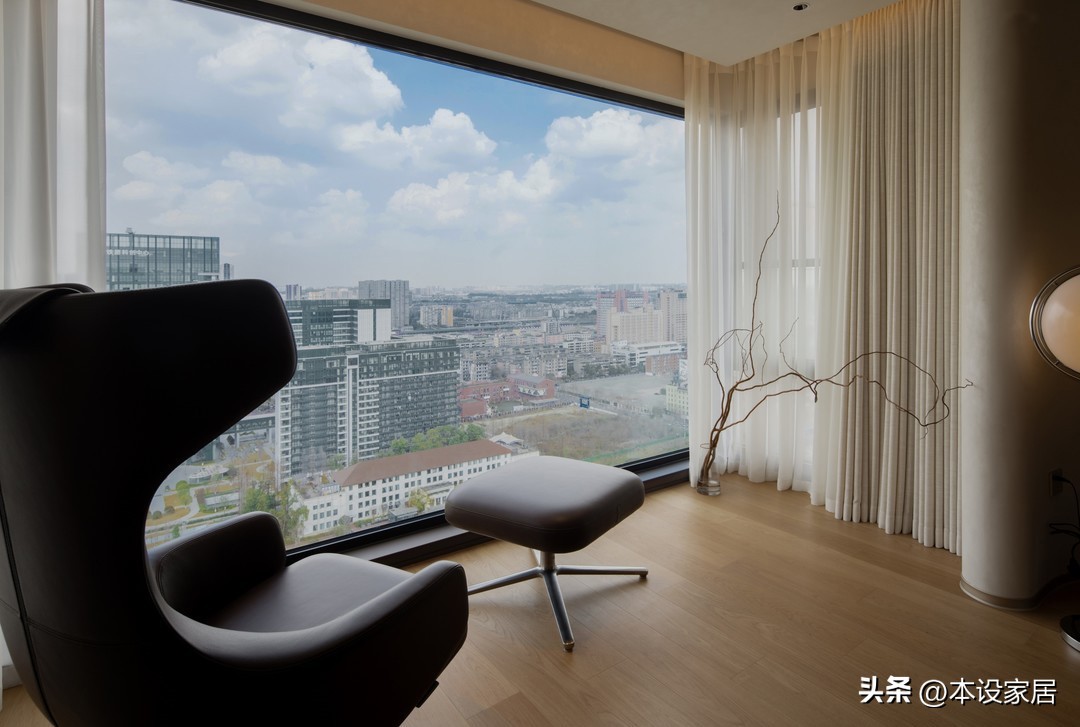 Cặp vợ chồng 70 tuổi sở hữu căn hộ g&acirc;y sốt mạng x&atilde; hội: Chỉ ri&ecirc;ng ph&ograve;ng kh&aacute;ch đ&atilde; được sao ch&eacute;p h&agrave;ng loạt v&igrave; qu&aacute; tinh tế- Ảnh 2.