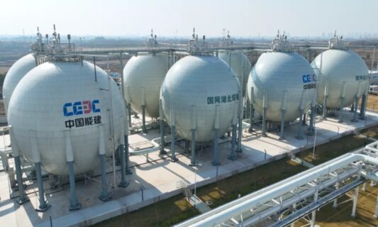 C&ocirc;ng tr&igrave;nh chưa từng c&oacute; của Trung Quốc l&agrave;m rung chuyển ng&agrave;nh năng lượng: nh&agrave; m&aacute;y lưu trữ điện cung cấp đủ cho 600.000 hộ gia đ&igrave;nh, cắt giảm 520.000 tấn kh&iacute; CO2/năm- Ảnh 2.