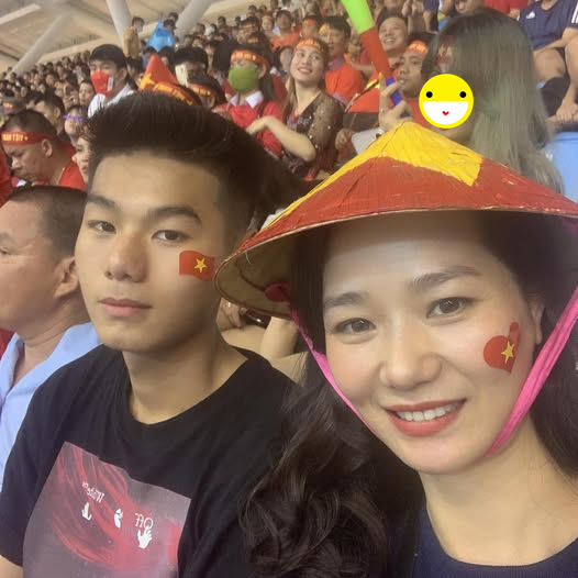 &ldquo;Mẹ Hiểu Minh trẻ v&agrave; sang qu&aacute;"- Ảnh 4.