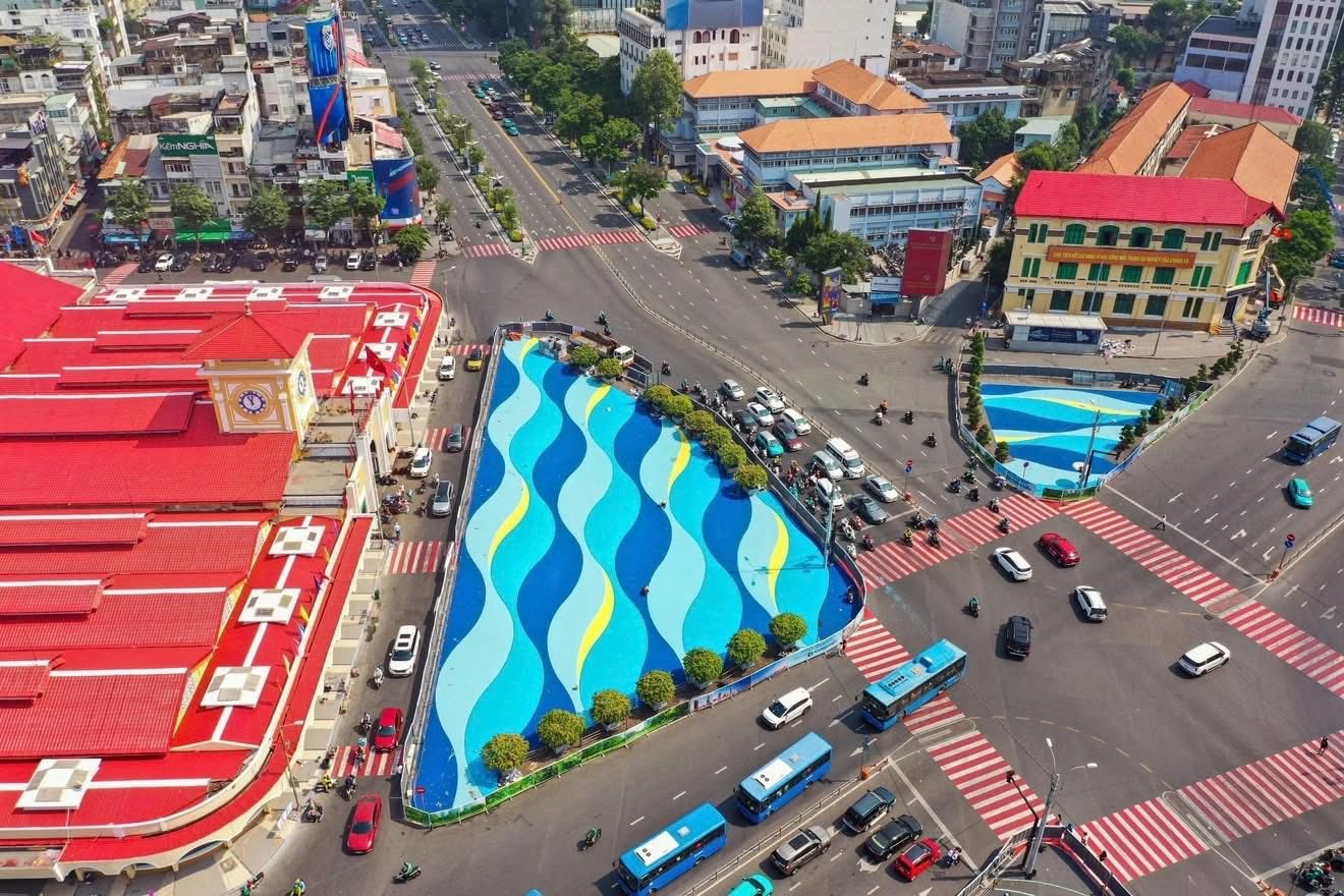 Cảnh tượng ngay l&uacute;c n&agrave;y tại khu chợ hơn 100 tuổi giữa TP.HCM: Nhiều người kh&ocirc;ng tin v&agrave;o mắt m&igrave;nh- Ảnh 5.