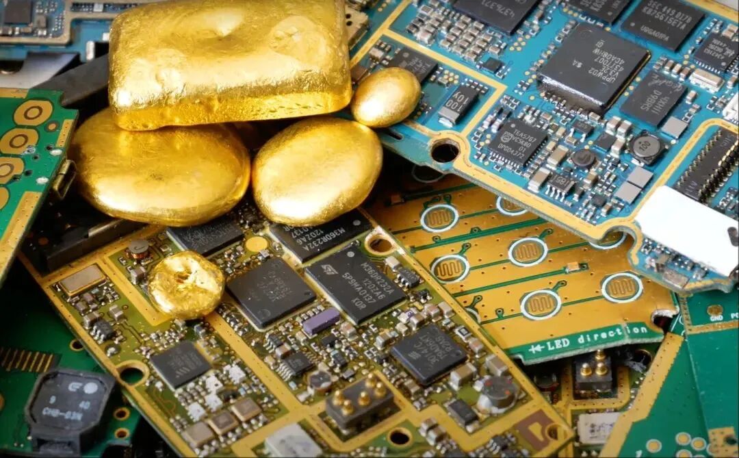 V&agrave;ng tăng gi&aacute;, người đ&agrave;n &ocirc;ng tự l&agrave;m ra hơn 5 c&acirc;y từ thứ m&agrave; ai cũng bỏ đi: Sự thật khiến tất cả vỡ mộng- Ảnh 2.