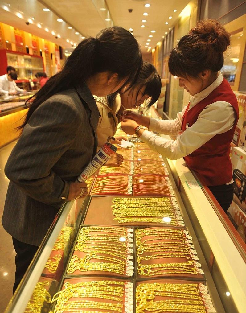 Chi 1,4 tỷ đồng mua vàng, 4 năm sau người phụ nữ đi bán lại thì bị tiệm vàng khởi kiện, tòa tuyên bố: Người bán phải đền 5 tỷ đồng- Ảnh 1. Chi 1,4 tỷ đồng mua vàng, 4 năm sau người phụ nữ đi bán lại thì bị tiệm vàng khởi kiện, tòa tuyên bố: Người bán phải đền 5 tỷ đồng- Ảnh 1.