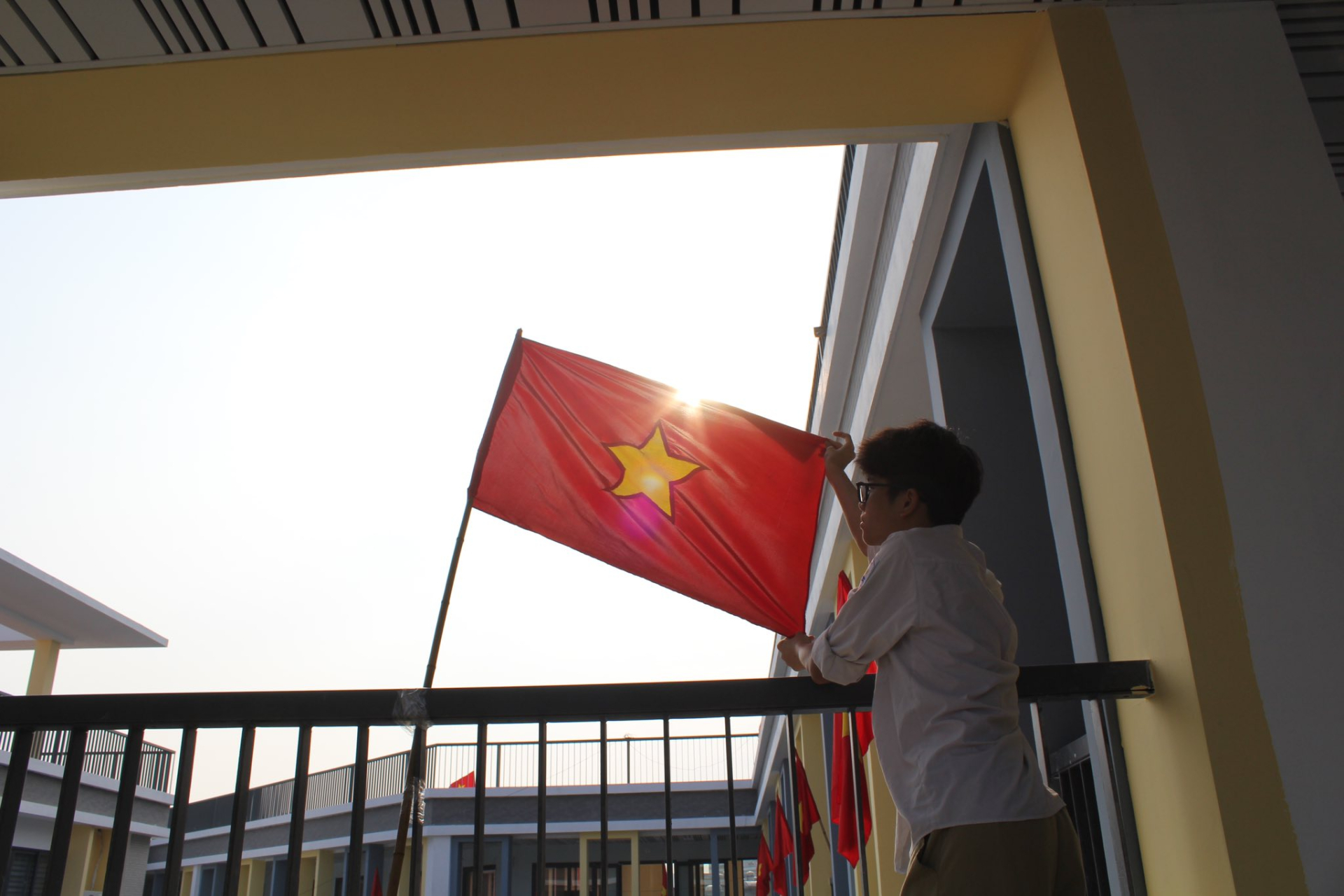 1 trường THPT c&ocirc;ng lập ở H&agrave; Nội lột x&aacute;c ho&agrave;n to&agrave;n: Từ cũ kỹ giờ TO ĐẸP qu&aacute; đỗi, bước v&agrave;o m&agrave; cứ ngỡ đang đ&oacute;ng phim thanh xu&acirc;n!- Ảnh 7.