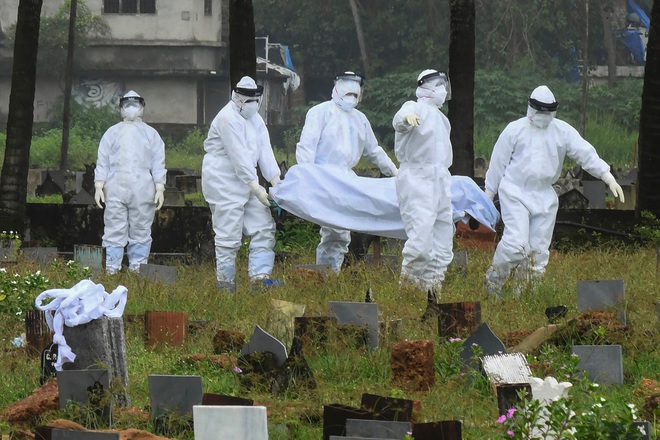 Virus Nipah c&oacute; thể l&acirc;y từ người sang người: 3 h&agrave;nh vi cần tr&aacute;nh ngay l&uacute;c n&agrave;y!- Ảnh 1.