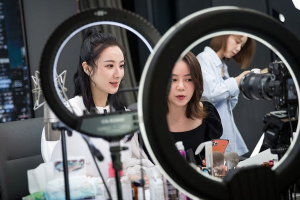 Sụp đổ v&igrave; vụ trốn thuế hơn 4.800 tỷ đồng, một &ldquo;sao hạng A&rdquo; giới livestream b&iacute; mật trở lại sau 3 năm biến mất?- Ảnh 4.