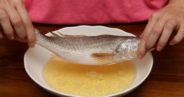 Sống tr&ecirc;n đời 30 năm, t&ocirc;i mới biết bia kh&ocirc;ng chỉ để uống m&agrave; c&ograve;n l&agrave;m được 