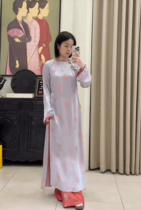 Theo chân cô nàng 1m55, thử loạt áo dài Tết của các local brand Việt: Đâu là thiết kế tôn dáng nhất?- Ảnh 5. Theo chân cô nàng 1m55, thử loạt áo dài Tết của các local brand Việt: Đâu là thiết kế tôn dáng nhất?- Ảnh 5.