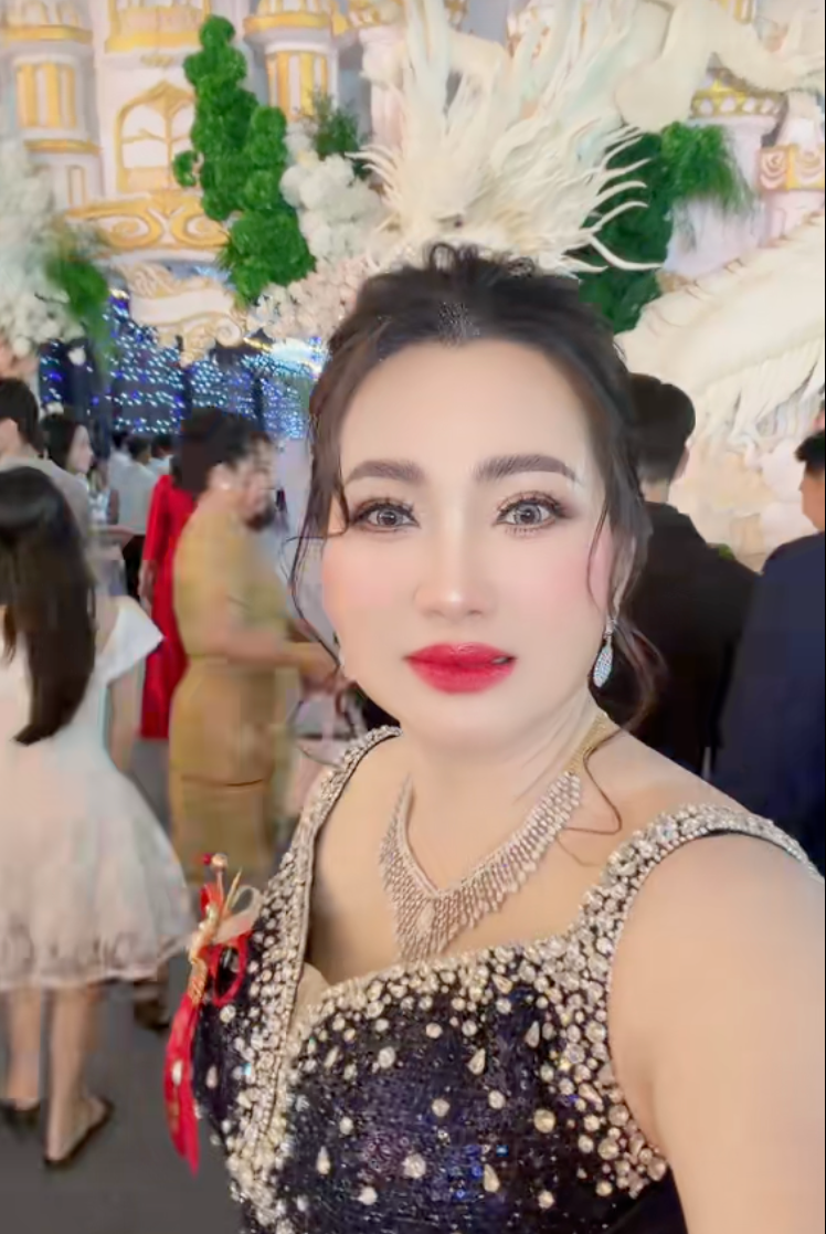 C&ocirc; d&acirc;u T&acirc;y Ninh tổ chức đ&aacute;m cưới ở Campuchia: Nh&agrave; trai "chơi lớn" cỡ n&agrave;y th&igrave; ai l&agrave;m lại!- Ảnh 16.