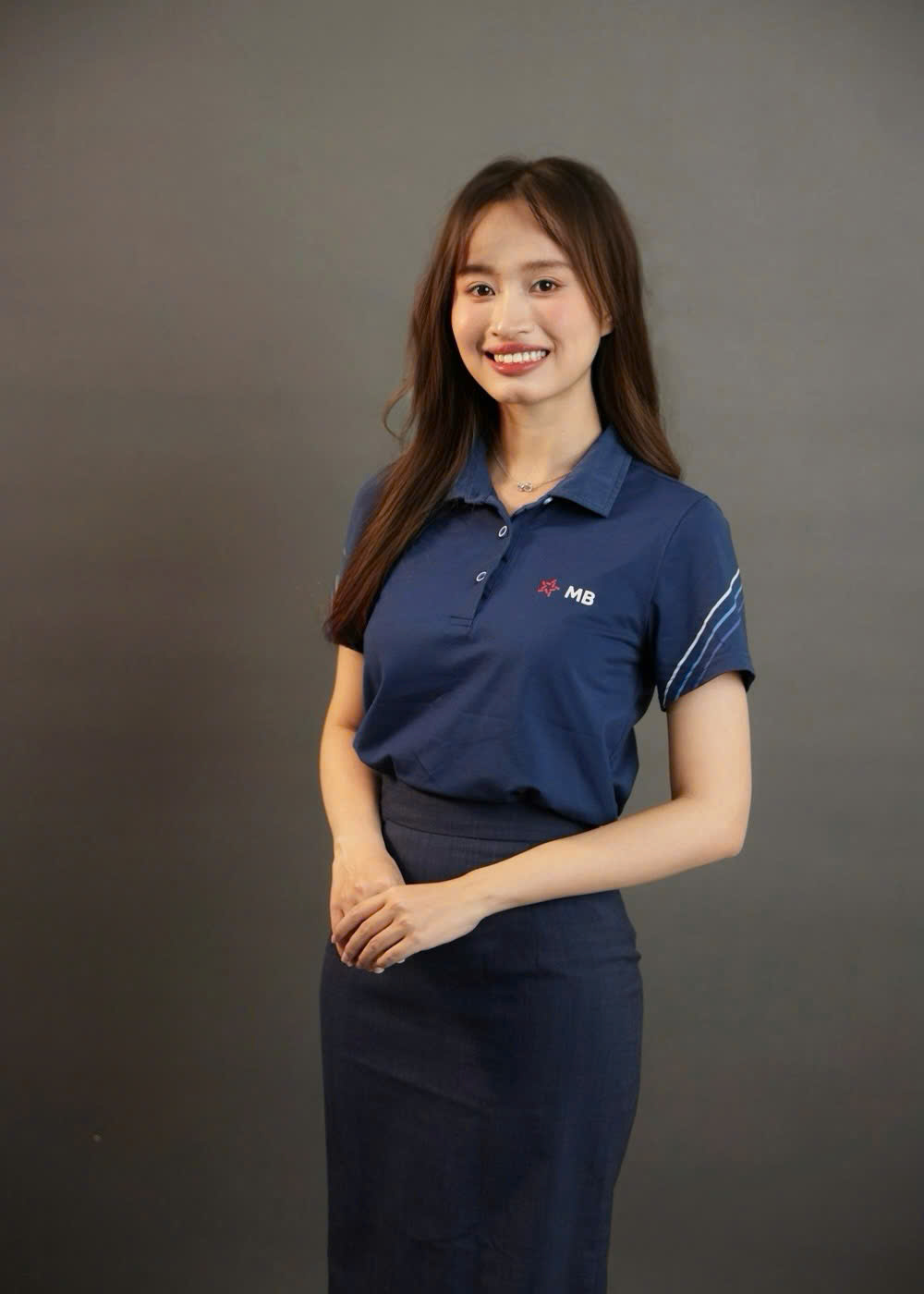 D&acirc;n ng&acirc;n h&agrave;ng tầm n&agrave;y: 19h30 đang họp - 21h mới ăn tối, c&ograve;n chuyện y&ecirc;u đương, gia đ&igrave;nh th&igrave; sao?- Ảnh 1.