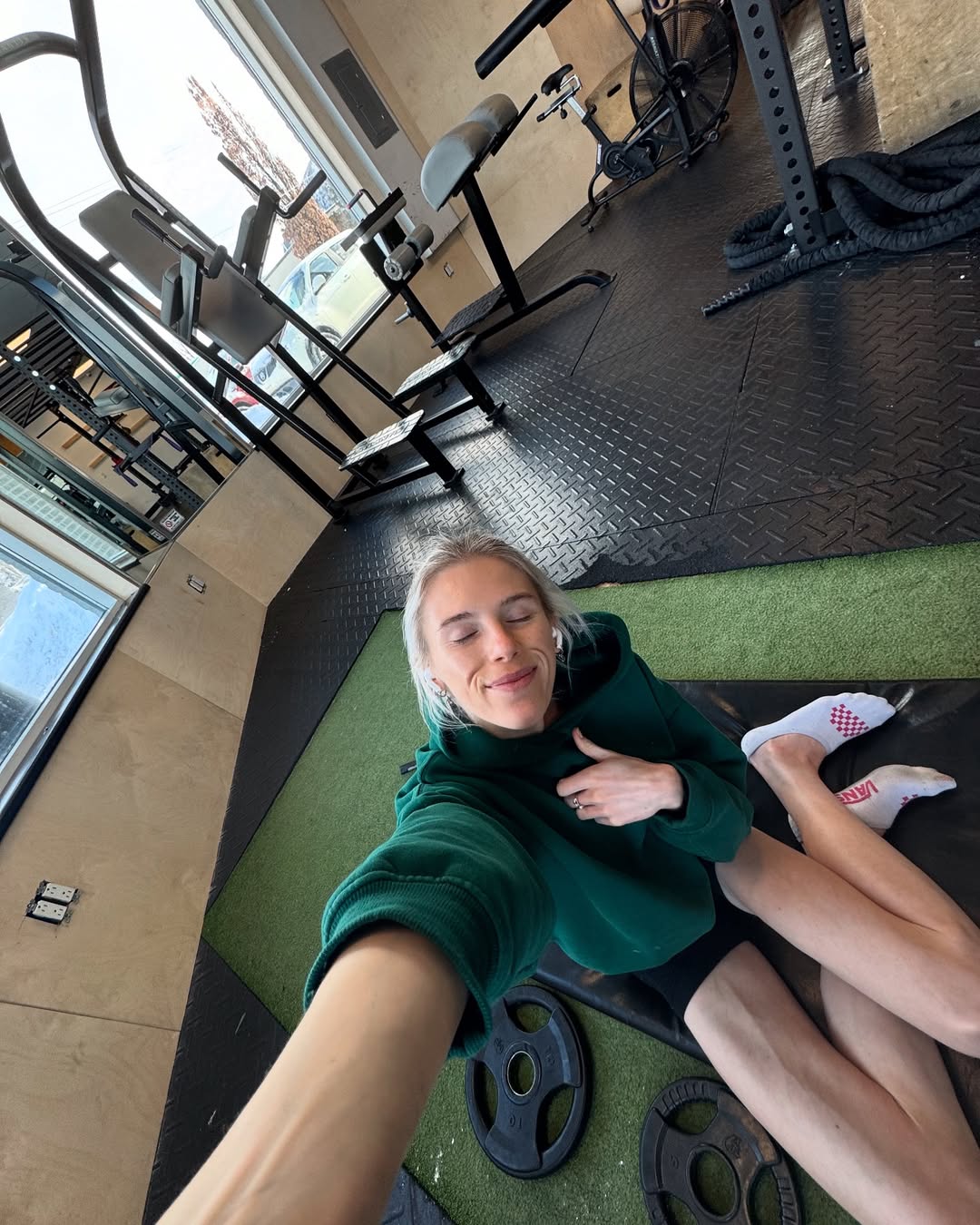 Từ bộ xương kh&ocirc; trở n&ecirc;n tr&agrave;n đầy sức sống: H&agrave;nh tr&igrave;nh chữa l&agrave;nh của c&ocirc; g&aacute;i từng bị c&acirc;n nặng kiểm so&aacute;t cả cuộc đời- Ảnh 7.