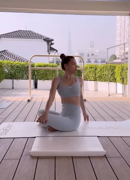 Hồ Ngọc H&agrave; tiết lộ thực đơn xuống 2kg trong 3 tuần, "độ" d&aacute;ng đ&oacute;n Tết: Da căng mọng, d&aacute;ng vẫn xinh nhờ 1 loại thịt v&agrave; 1 nước- Ảnh 10.