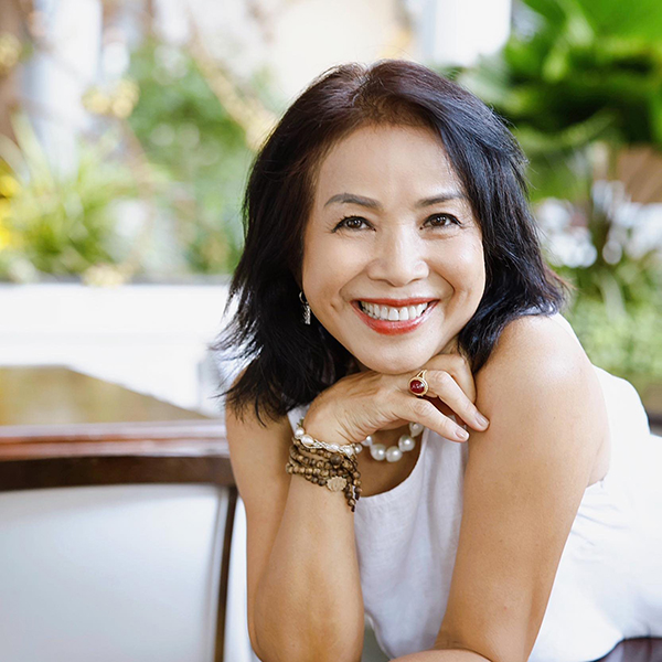 NSƯT duy nhất được mệnh danh “vedette của showbiz”: Nhan sắc cao sang, xuất thân dòng dõi hoàng tộc- Ảnh 4. NSƯT duy nhất được mệnh danh “vedette của showbiz”: Nhan sắc cao sang, xuất thân dòng dõi hoàng tộc- Ảnh 4.