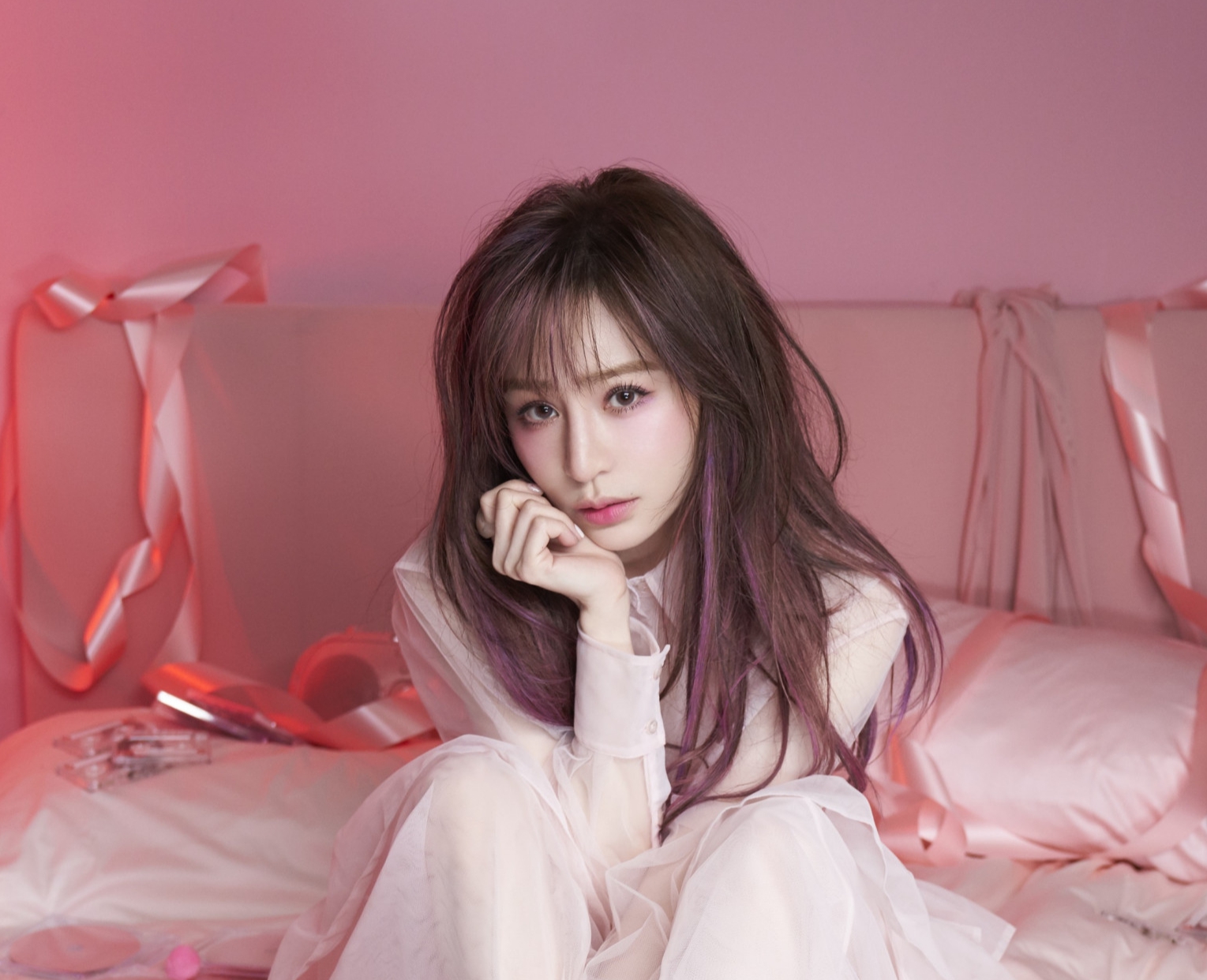 Mỹ nh&acirc;n n&agrave;y được giới CEO c&ocirc;ng nghệ bảo vệ bằng mọi gi&aacute;: Fandom gi&agrave;u nhất showbiz, U45 trẻ đẹp như thiếu nữ- Ảnh 3.