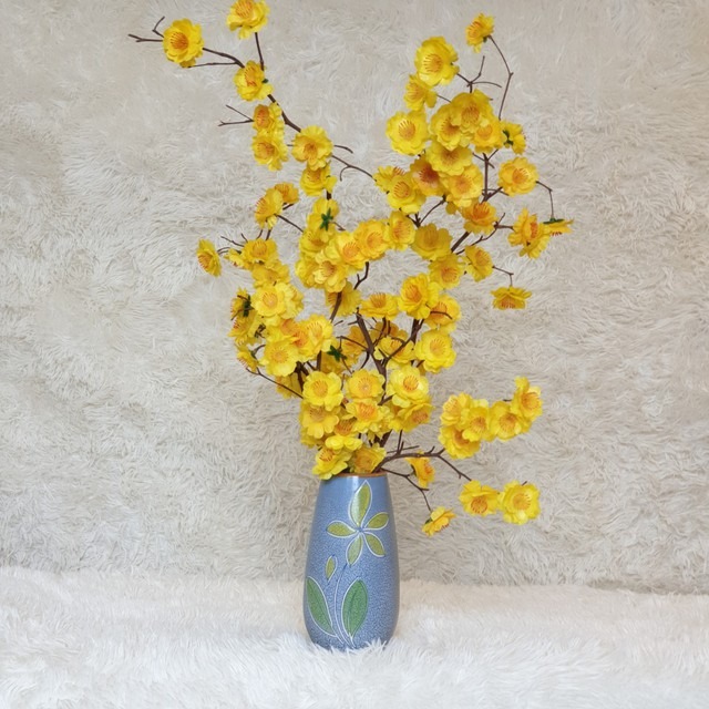 5 loại hoa NÊN trưng bàn thờ Tết: Giữ cát khí, tụ phúc lành, đón lộc đầu năm- Ảnh 4. 5 loại hoa NÊN trưng bàn thờ Tết: Giữ cát khí, tụ phúc lành, đón lộc đầu năm- Ảnh 4.