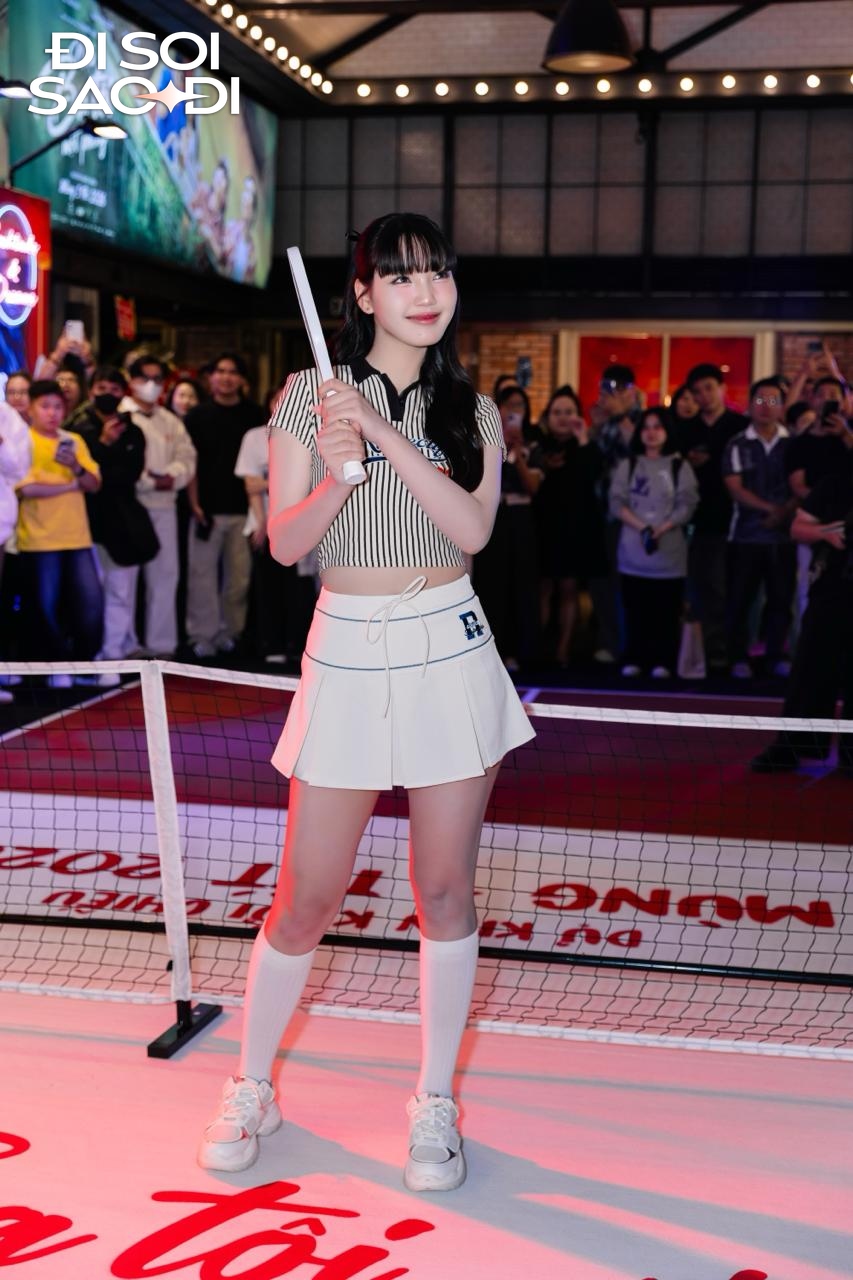 Danh t&iacute;nh c&ocirc; g&aacute;i vừa bước ra s&acirc;n pickleball đ&atilde; khiến tất cả xu&yacute;t xoa: 