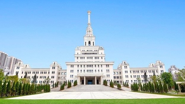 Thần tốc như ông Phạm Nhật Vượng: Vừa mở lò đào tạo AI đã có lộ trình nhân sự chi tiết, học xuất sắc về thẳng Vingroup lương 50 triệu/tháng- Ảnh 1.