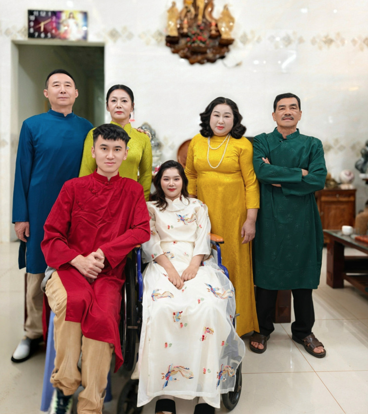 Bố mẹ chồng Trung Quốc sang gặp nàng dâu Việt bị liệt tứ chi: Hành động bất ngờ trong bữa cơm- Ảnh 3.