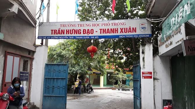 1 trường THPT c&ocirc;ng lập ở H&agrave; Nội lột x&aacute;c ho&agrave;n to&agrave;n: Từ cũ kỹ giờ TO ĐẸP qu&aacute; đỗi, bước v&agrave;o m&agrave; cứ ngỡ đang đ&oacute;ng phim thanh xu&acirc;n!- Ảnh 1.