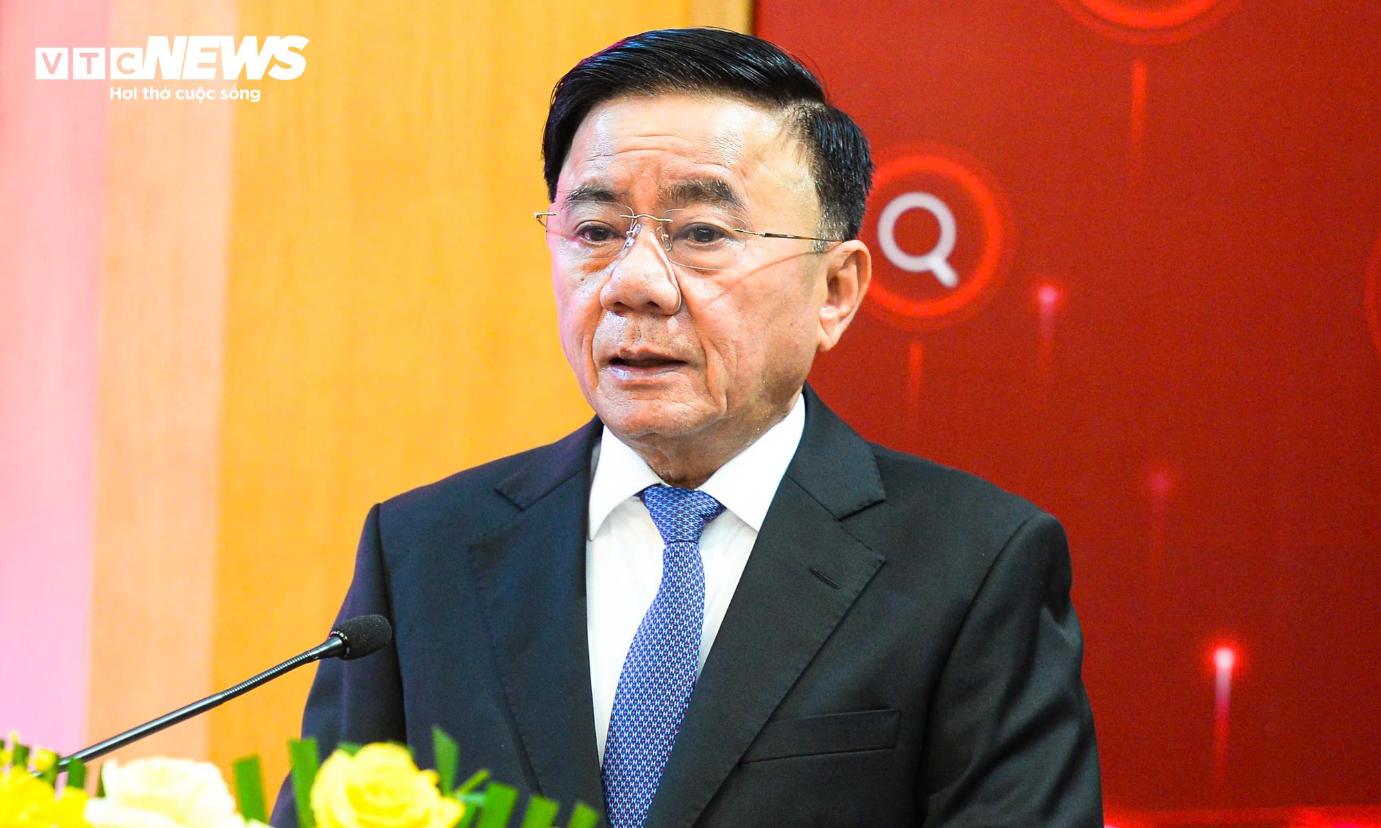 Ban B&iacute; thư: Xử l&yacute; t&agrave;i khoản ảo, bắt buộc x&aacute;c thực danh t&iacute;nh với người d&ugrave;ng mạng x&atilde; hội- Ảnh 1.