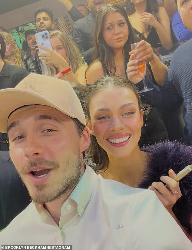 Con cả tuyên bố cắt đứt quan hệ với David Beckham và Victoria, nàng dâu phải khoá bình luận vì Con cả tuyên bố cắt đứt quan hệ với David Beckham và Victoria, nàng dâu phải khoá bình luận vì