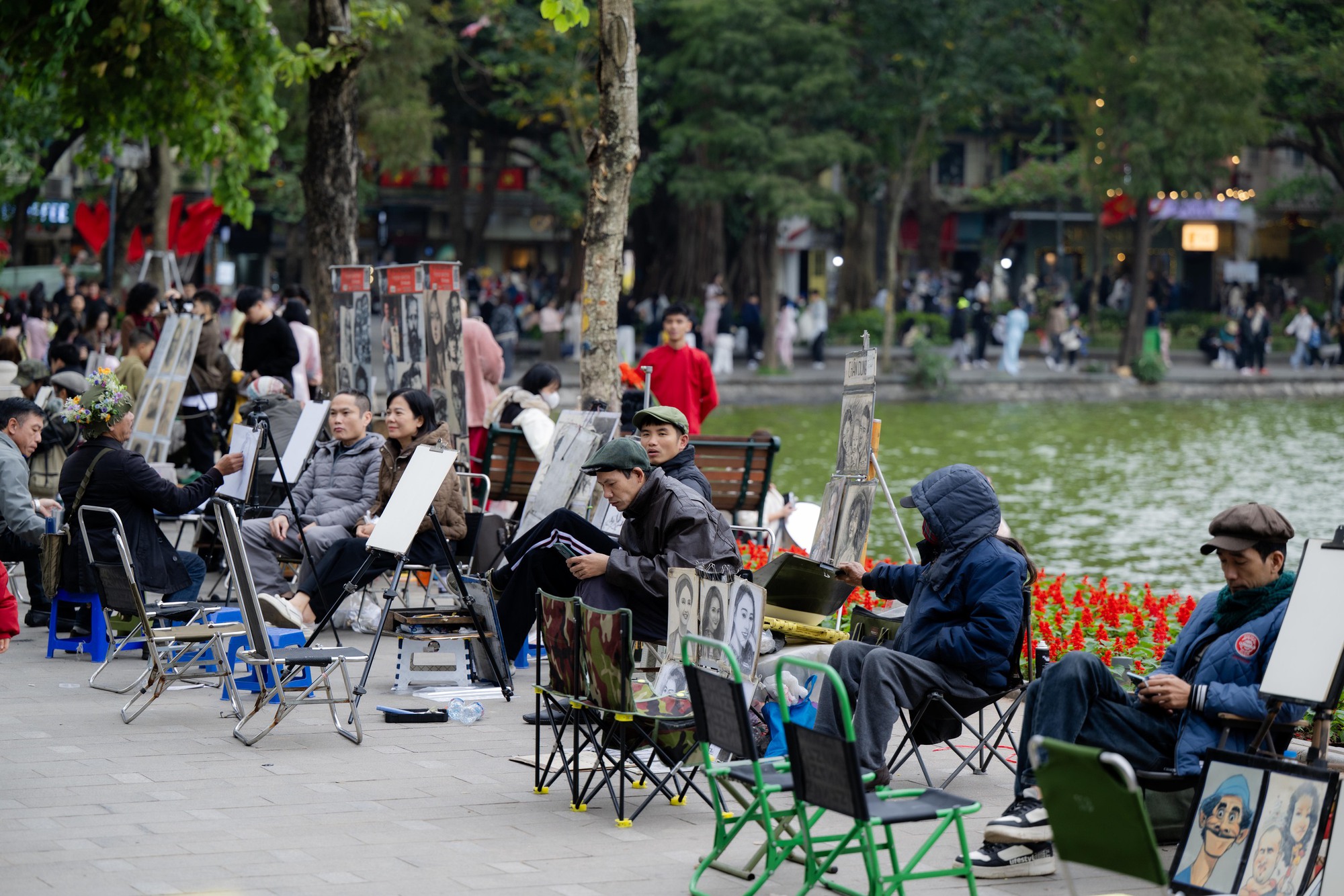 Một dịch vụ ở Hồ Gươm hốt bạc dịp Tết dương lịch, ung dung Một dịch vụ ở Hồ Gươm hốt bạc dịp Tết dương lịch, ung dung