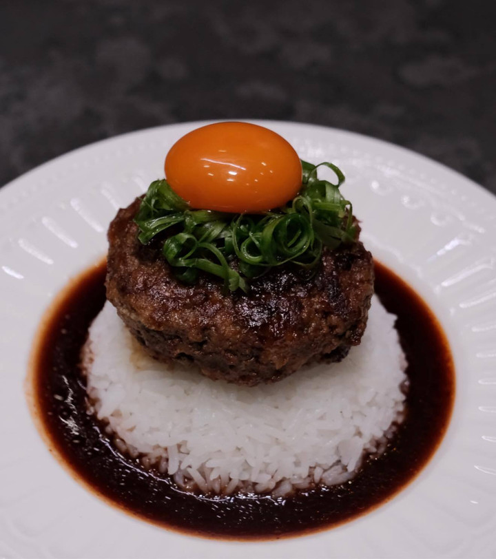 Kh&ocirc;ng c&oacute; b&aacute;nh kem th&agrave;nh tựu, gen Z H&agrave; Nội khoe "m&acirc;m cơm th&agrave;nh tựu 2025"- Ảnh 6.