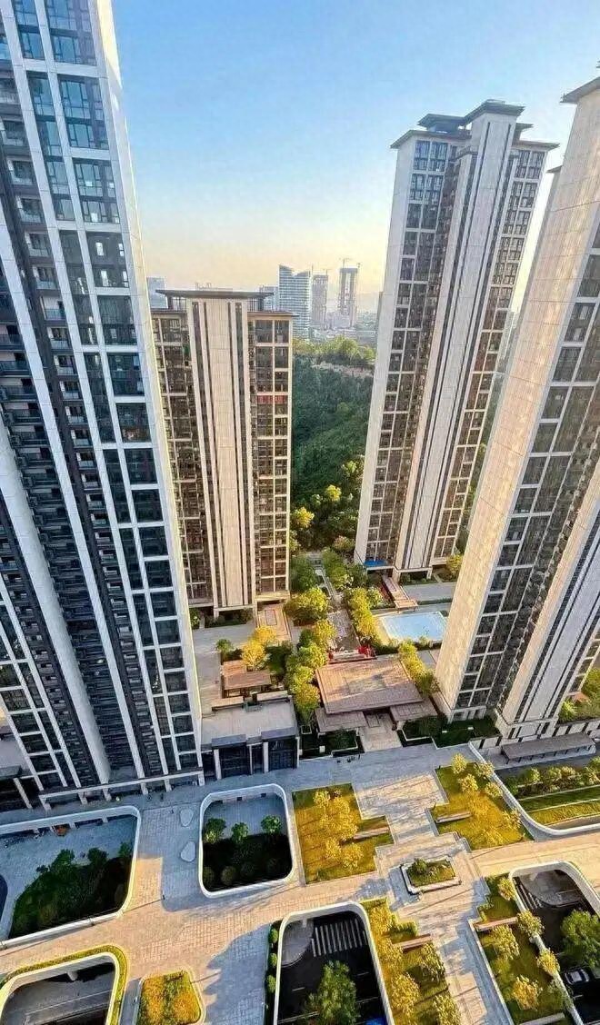 Sống tầng 33 ba năm, t&ocirc;i ngộ ra một sự thật phũ ph&agrave;ng: Thời gian chờ thang m&aacute;y c&ograve;n d&agrave;i hơn thời gian nghỉ ngơi- Ảnh 3.