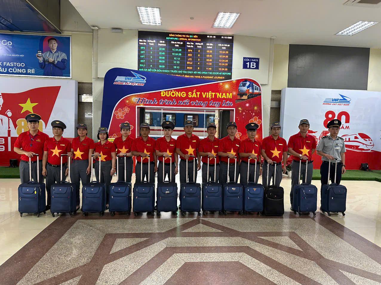 2 ngày đầu năm 2026, Đường sắt Việt Nam ghi nhận trường hợp đặc biệt- Ảnh 4. 2 ngày đầu năm 2026, Đường sắt Việt Nam ghi nhận trường hợp đặc biệt- Ảnh 4.