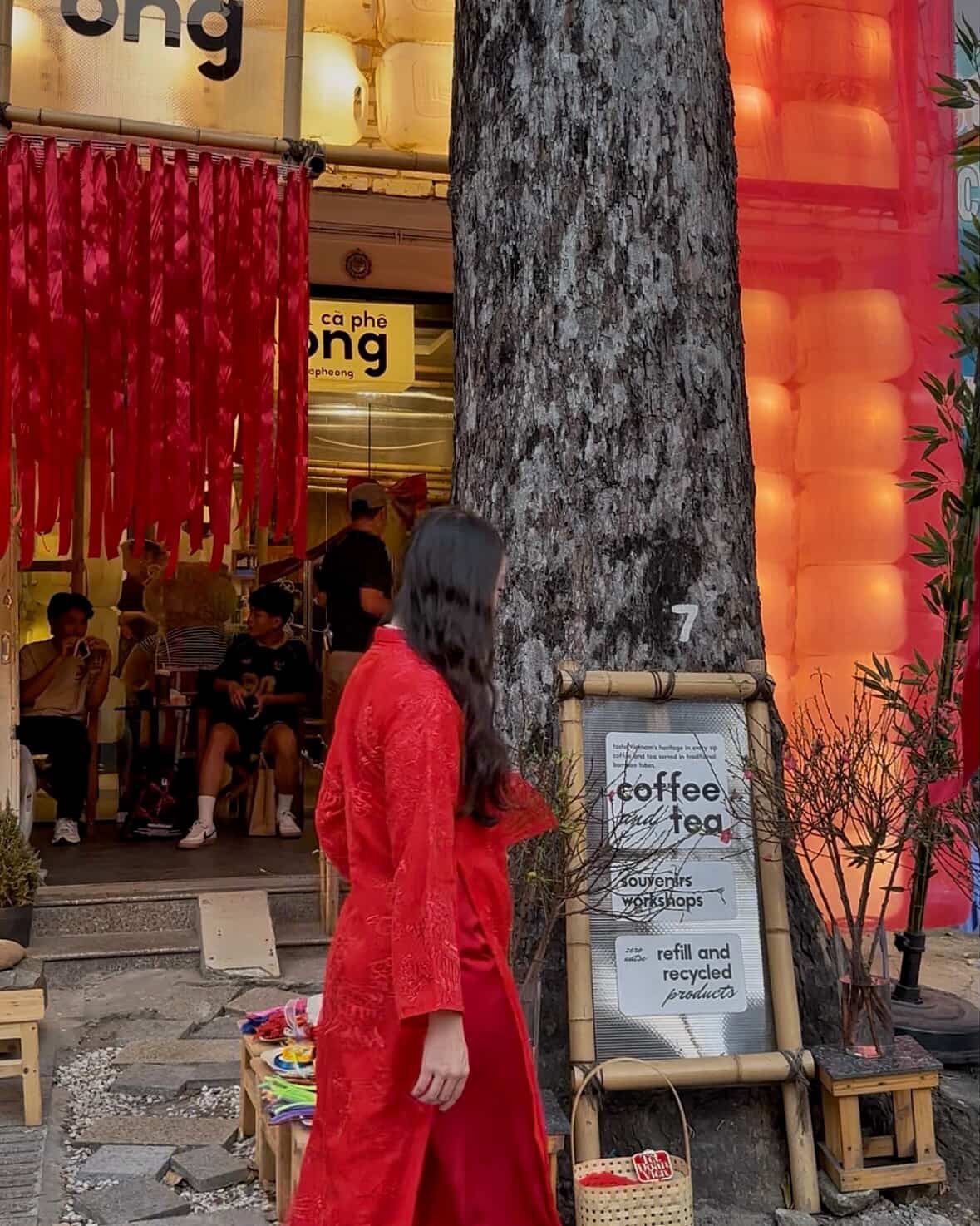 Tết Dương lịch &ldquo;ăn n&ecirc;n l&agrave;m ra&rdquo;: Qu&aacute;n cafe, photobooth, thời trang doanh thu tăng 2-3 lần, xe &ocirc;m c&ocirc;ng nghệ kiếm 1,5 triệu/5 tiếng- Ảnh 6.