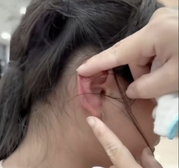 Cách dạy con gây tranh cãi của Lê Dương Bảo Lâm, sự thật phía sau là gì?- Ảnh 1. Cách dạy con gây tranh cãi của Lê Dương Bảo Lâm, sự thật phía sau là gì?- Ảnh 1.