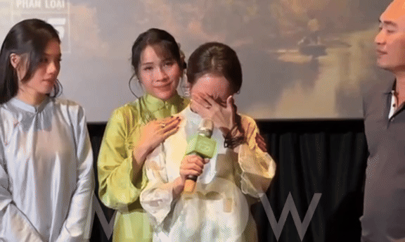Clip: Thu Trang bật kh&oacute;c nức nở trước h&agrave;ng trăm người, nghe l&yacute; do ai cũng thương- Ảnh 1.