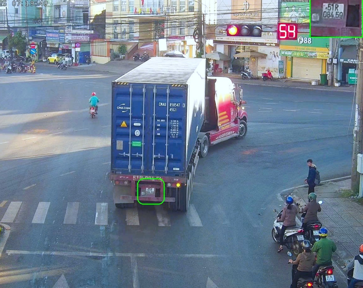 Danh sách gần trăm phương tiện bị camera ghi rõ từng chi tiết vi phạm- Ảnh 2. Danh sách gần trăm phương tiện bị camera ghi rõ từng chi tiết vi phạm- Ảnh 2.