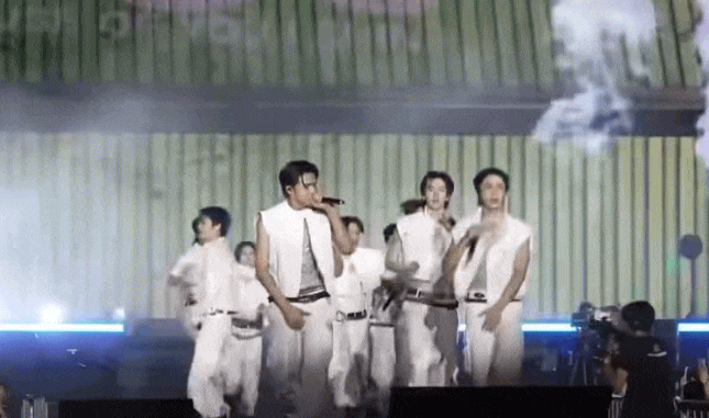 Kh&ocirc;ng ai ngờ t&acirc;n binh "trẻ tr&acirc;u" nhất Kbiz cũng c&oacute; ng&agrave;y n&agrave;y!- Ảnh 1.